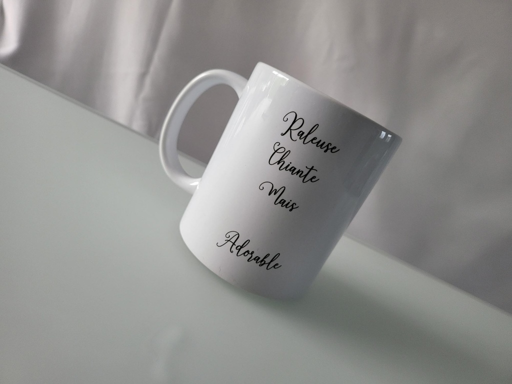 MUG Râleuse chiante mais adorable prénom